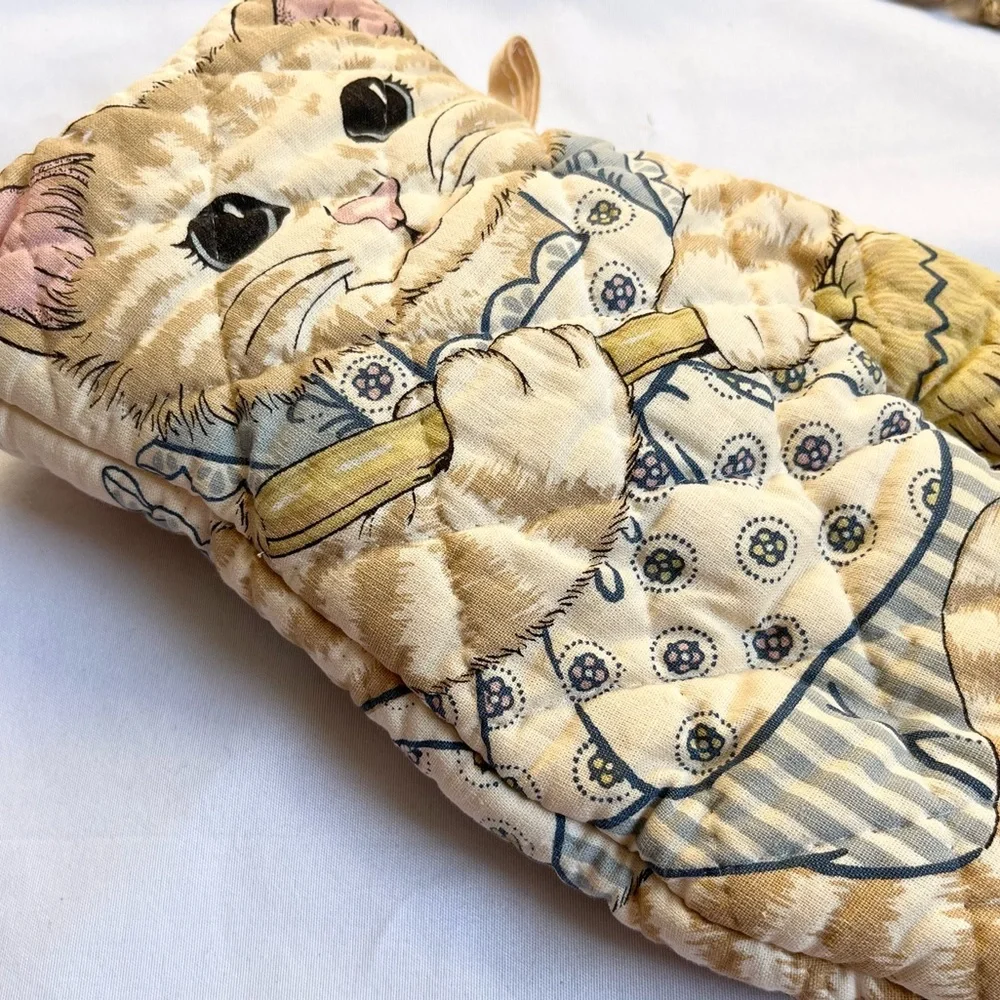 Vintage 80s Cat Cottagecore Quilted Oven Mitt Potholder - Picture 3 of 6